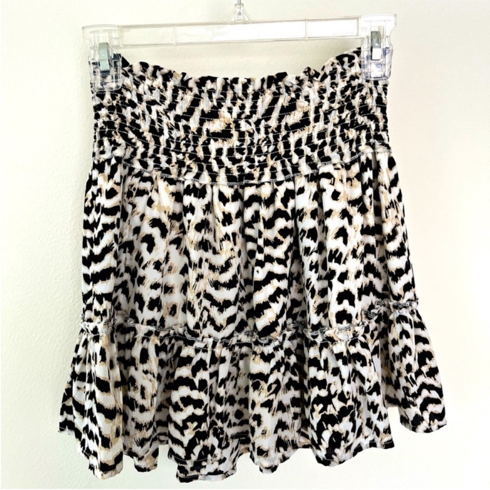 Altar’d State flowy skirt. Size Small.